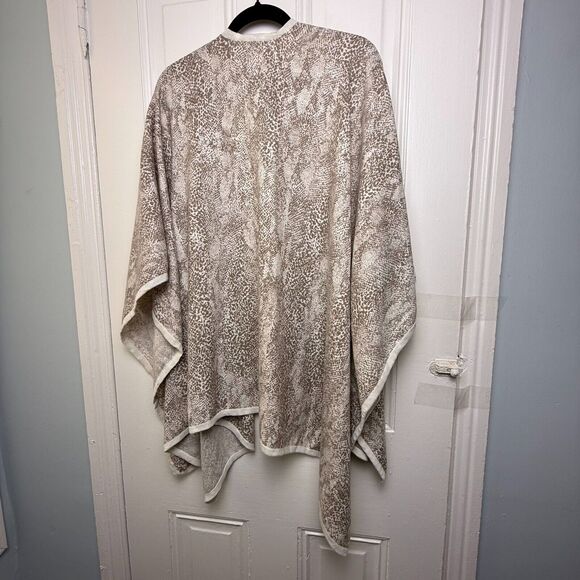 Ann Taylor Poncho Womens One Size Beige Snake Print Open Front Shawl Wrap - Picture 5 of 7